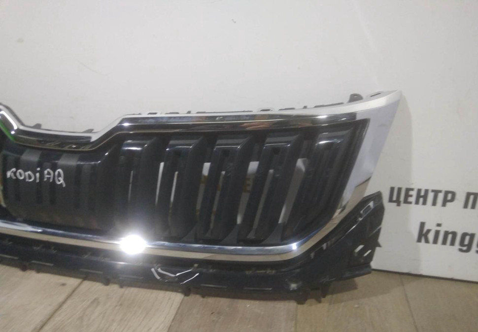 Решетка радиатора бу Skoda Kodiaq OEM 565853653A
