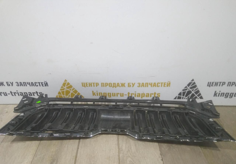 Решетка радиатора бу Skoda Kodiaq OEM 565853653A