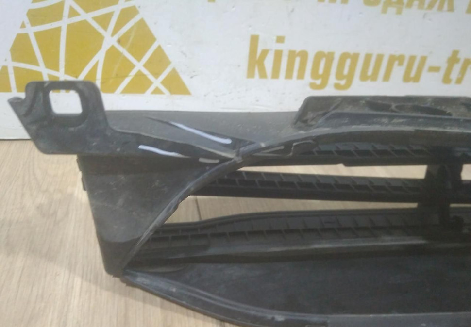 Жалюзи воздуховода нижние бу BMW X3 G01 OEM 51137497231 Жалюзи воздуховода нижние бу BMW X3 G01 OEM 51137497231