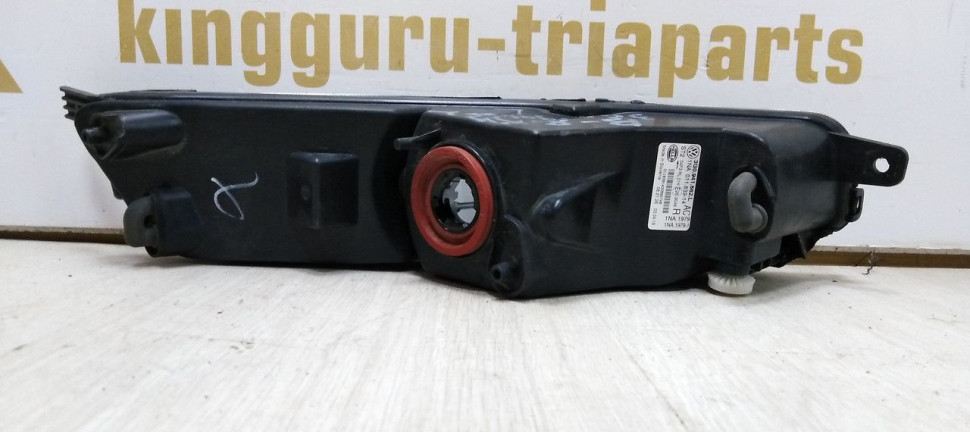Противотуманная фара правая Volkswagen Passat B8 15-19 oem 3g0941662l Противотуманная фара правая Volkswagen Passat B8 15-19 oem 3g0941662l
