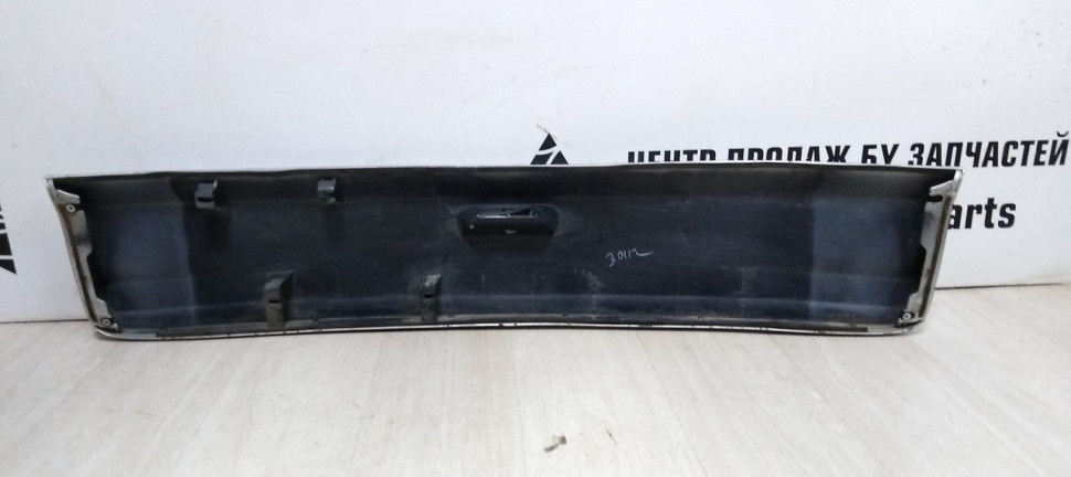 Накладка крышки багажника Нижняя Honda cr-v (12>) oem 74895t1ge000 (скл-3)