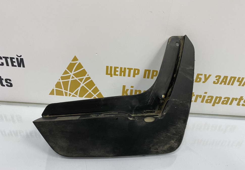 Брызговик задний правый Renault Arkana OEM 767482322R