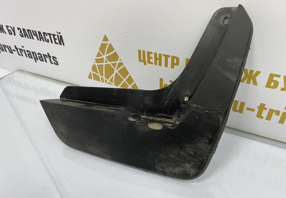 Брызговик задний правый Renault Arkana OEM 767482322R Брызговик задний правый Renault Arkana OEM 767482322R