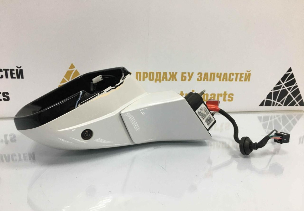 Зеркало левое 16+1 пин Cadillac XT5 OEM 84934930 Зеркало левое 16+1 пин Cadillac XT5 OEM 84934930