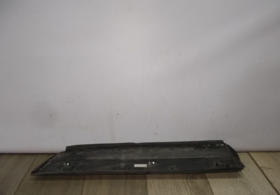 Молдинг двери заадний правый бу BMW X4 F26 OEM 51137352558 Молдинг двери заадний правый бу BMW X4 F26 OEM 51137352558