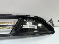 Решетка переднего бампера Hyundai Grandeur 5 2011 OEM 865613V100