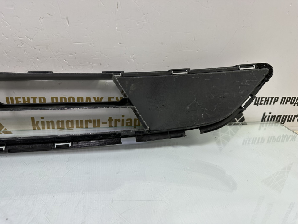 Решетка переднего бампера Hyundai Grandeur 5 2011 OEM 865613V100
