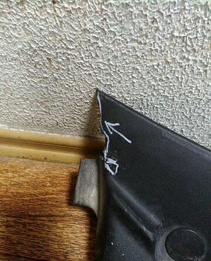 Жабо Volkswagen Transporter T5 (03-15) сломана часть пластика oem 7h0819403 Жабо Volkswagen Transporter T5 (03-15) сломана часть пластика oem 7h0819403