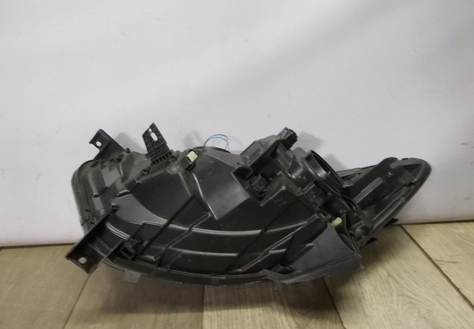 Фара правая бу Renault Kaptur OEM 260108765R