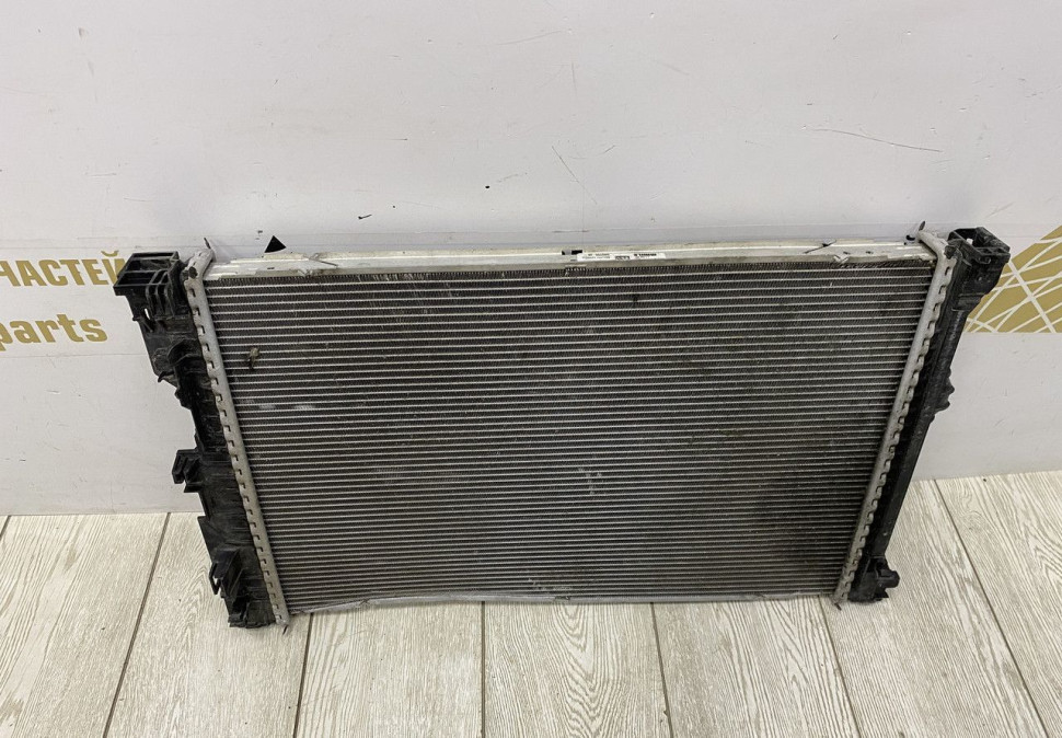 Радиатор охлаждения BMW X3 G01 диз OEM 17119487319