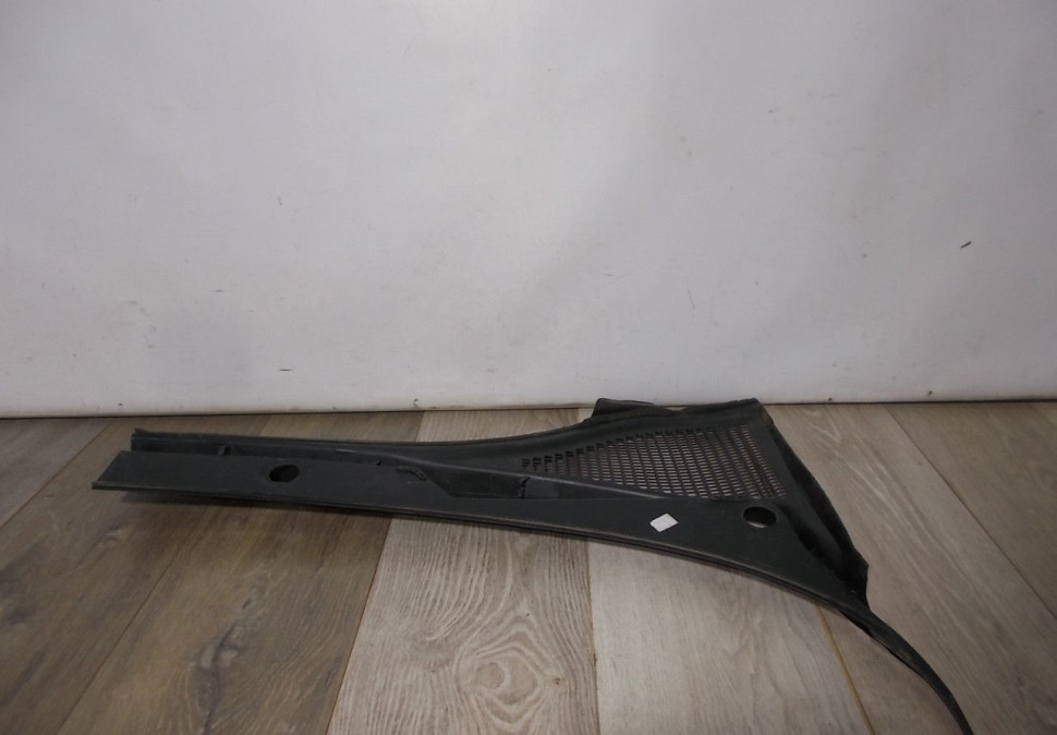 Жабо левое бу Skoda Octavia A7 OEM 5E1819415B Жабо левое бу Skoda Octavia A7 OEM 5E1819415B