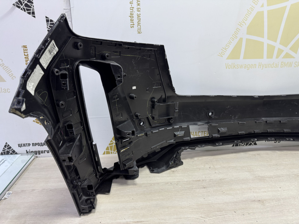 Бампер передний Cadillac Escalade 5 2020 OEM 84843488