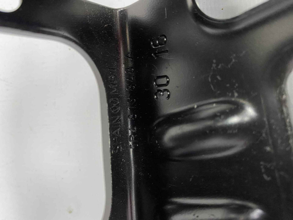 Пластина лонжерона средняя внутрення Volkswagen Polo 5 OEM 6R4810848A Пластина лонжерона средняя внутрення Volkswagen Polo 5 OEM 6R4810848A