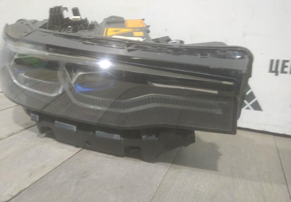 Фара лазерная правая бу BMW X7 G07 OEM 63119852956 Фара лазерная правая бу BMW X7 G07 OEM 63119852956