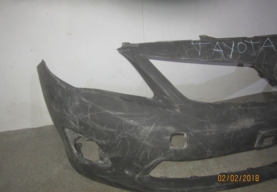 Бампер передний Toyota Camry v40 (потертости, трещина) (скл-3)