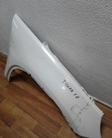 Крыло переднее правое Volkswagen Tiguan (07-16) вмятина