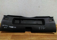 Обшивка багажника на заднюю панель Volkswagen Jetta 6 (11&gt;) oem 5c6863459