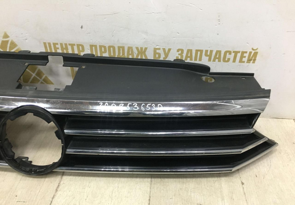 Решетка радиатора Volkswagen Passat B8 2015 oem 3G0853653D