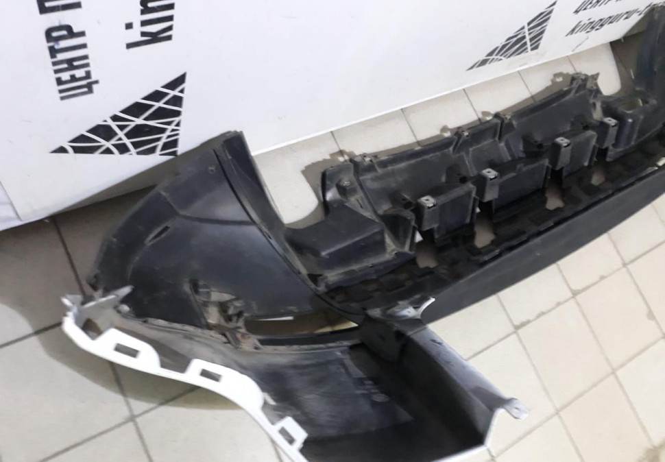 Бампер задний Range Rover Evoque 12- Oem BJ3217D781 (скл-3 ) Бампер задний Range Rover Evoque 12- Oem BJ3217D781 (скл-3 )