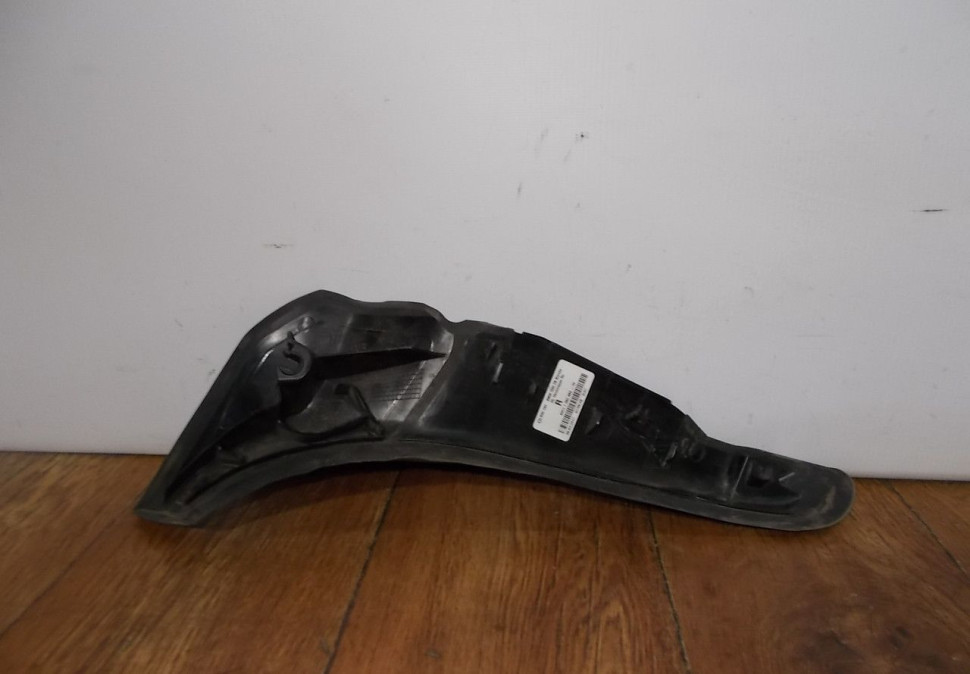 Накладка правого фонаря бу BMW 5 G30 OEM 63217382960