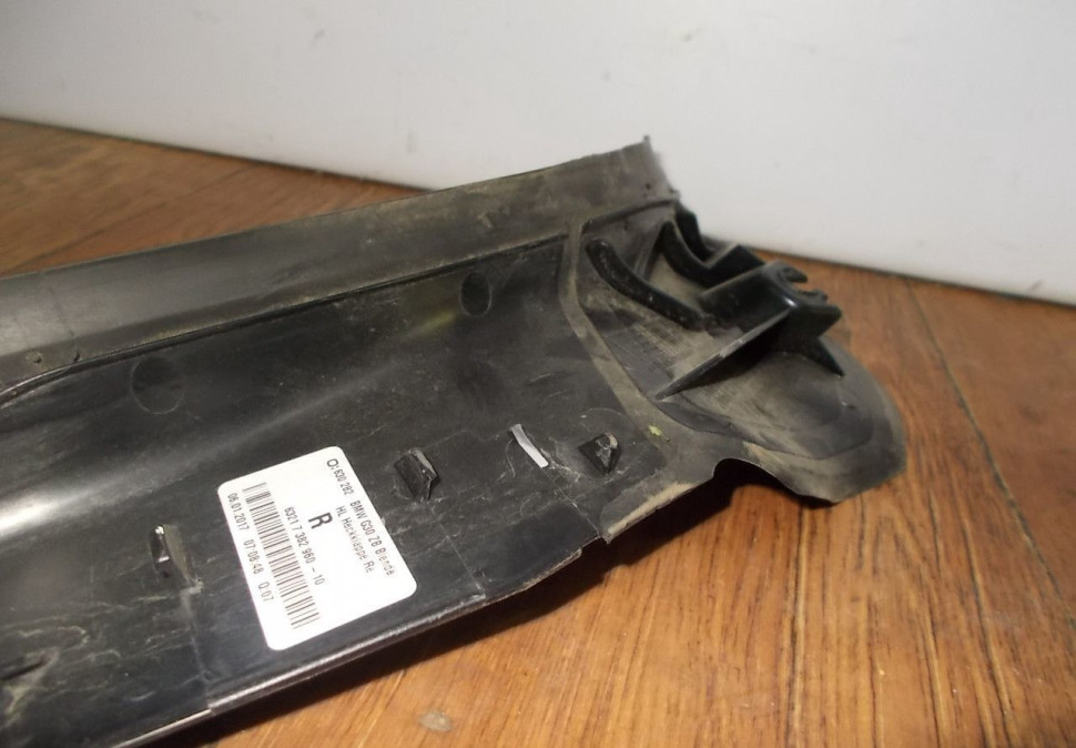 Накладка правого фонаря бу BMW 5 G30 OEM 63217382960