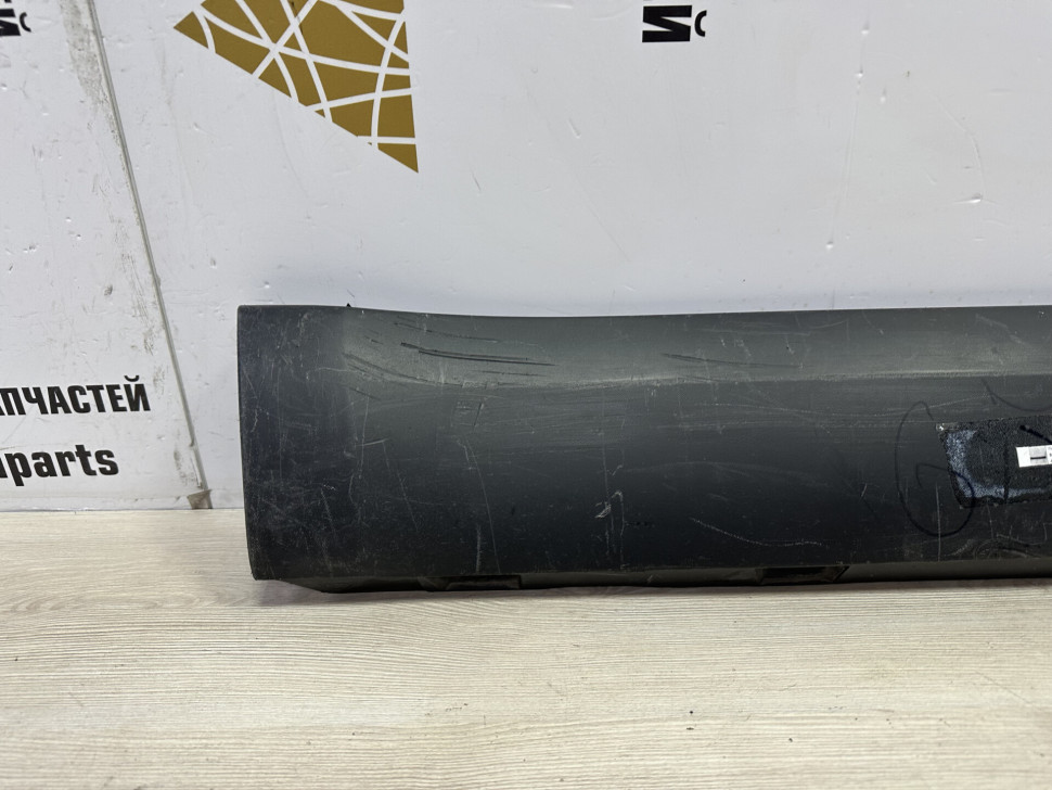 Порог правый Skoda Yeti OEM 5L0853856C Порог правый Skoda Yeti OEM 5L0853856C