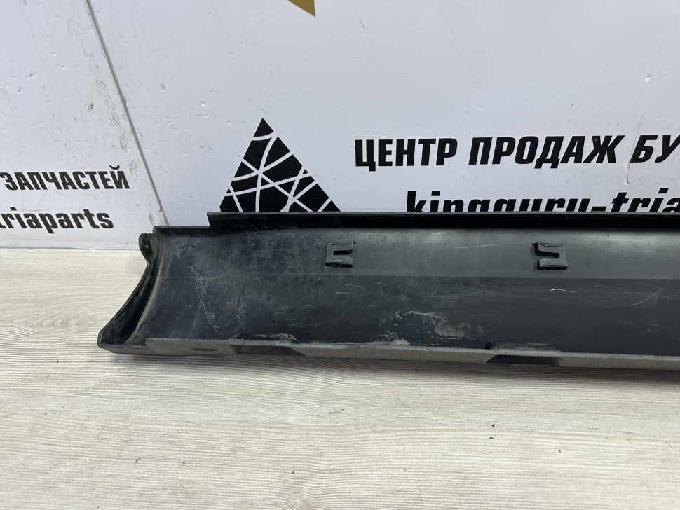 Порог правый Skoda Yeti OEM 5L0853856C Порог правый Skoda Yeti OEM 5L0853856C