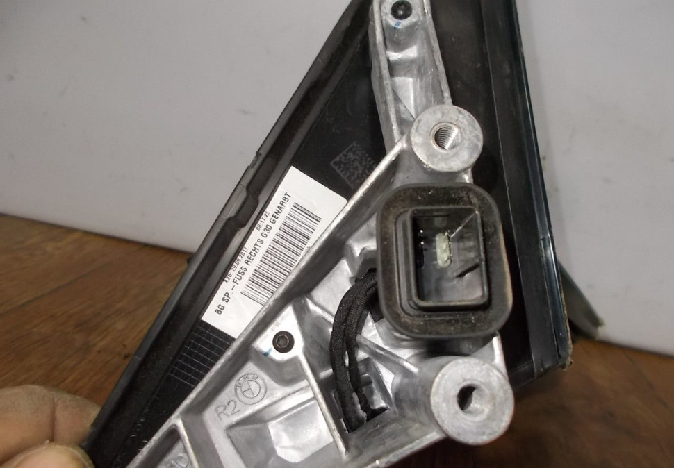 Корпус зеркала правый бу BMW 5 G30 OEM 7443772