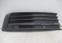 Решетка переднего бампера правая Volkswagen Transporter T6 oem 7e5853684 (трещина)