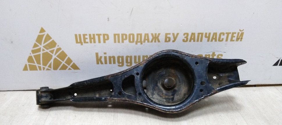 Рычаг поперечный задний нижний Volkswagen Passat CC oem 1k0505371