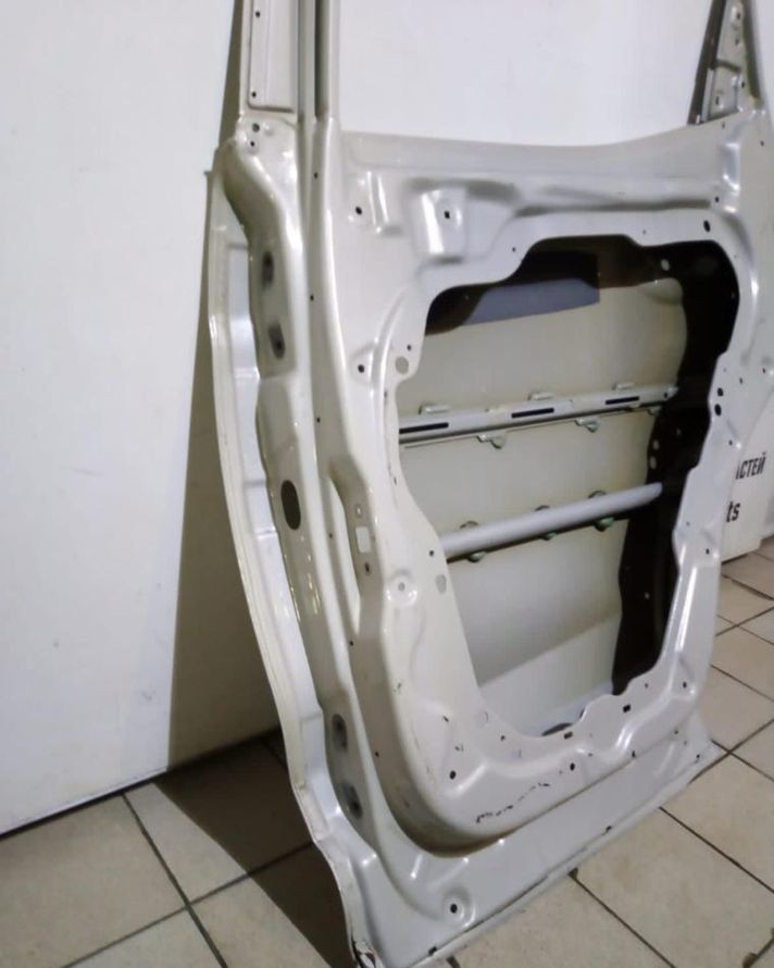 Дверь задняя правая Hyundai Santa Fe 3 12-18 oem 770042W000 (скл-3) Дверь задняя правая Hyundai Santa Fe 3 12-18 oem 770042W000 (скл-3)