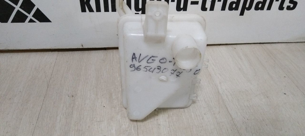 Бачок омывателя Chevrolet Aveo T200 oem 96543077 (скл-3) Бачок омывателя Chevrolet Aveo T200 oem 96543077 (скл-3)