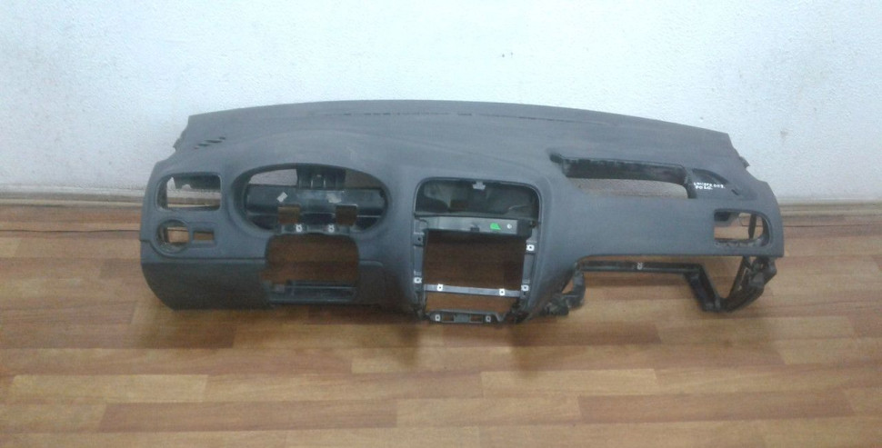 Торпедо Volkswagen Polo oem 6ru857003 (открыта)