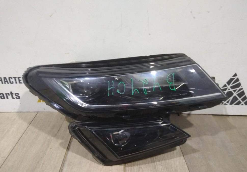 Фара ЛЭД LED правая бу Skoda Kodiaq OEM 566941016F