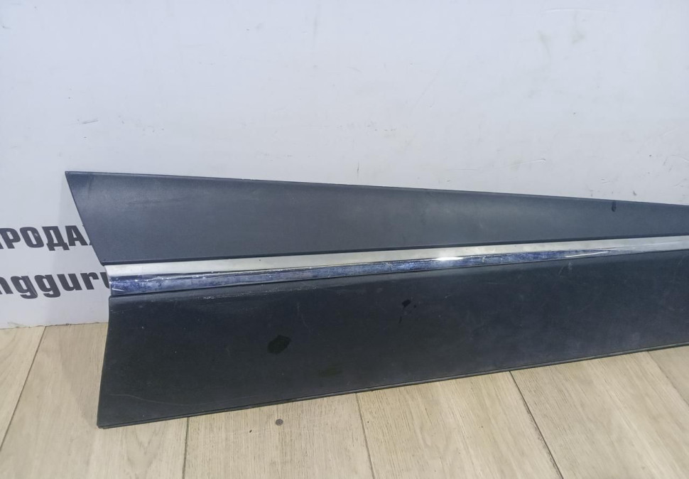 Молдинг двери передний правый бу Renault Kaptur OEM 808204078R