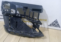 Кронштейн противотуманной фары правый бу BMW 7 G11 рестайлинг OEM 51117475186