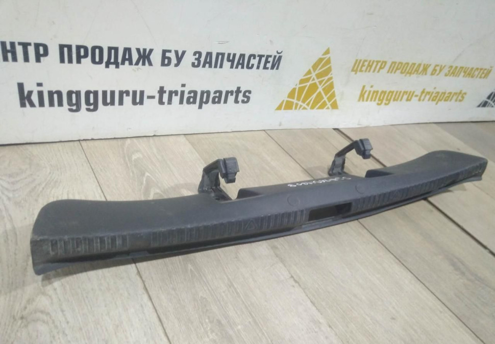 Обивка задней панели бу Skoda Rapid OEM 5JA863485B Обивка задней панели бу Skoda Rapid OEM 5JA863485B