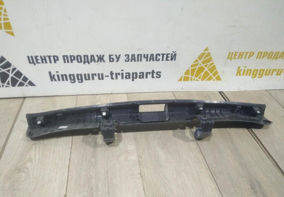 Обивка задней панели бу Skoda Rapid OEM 5JA863485B Обивка задней панели бу Skoda Rapid OEM 5JA863485B