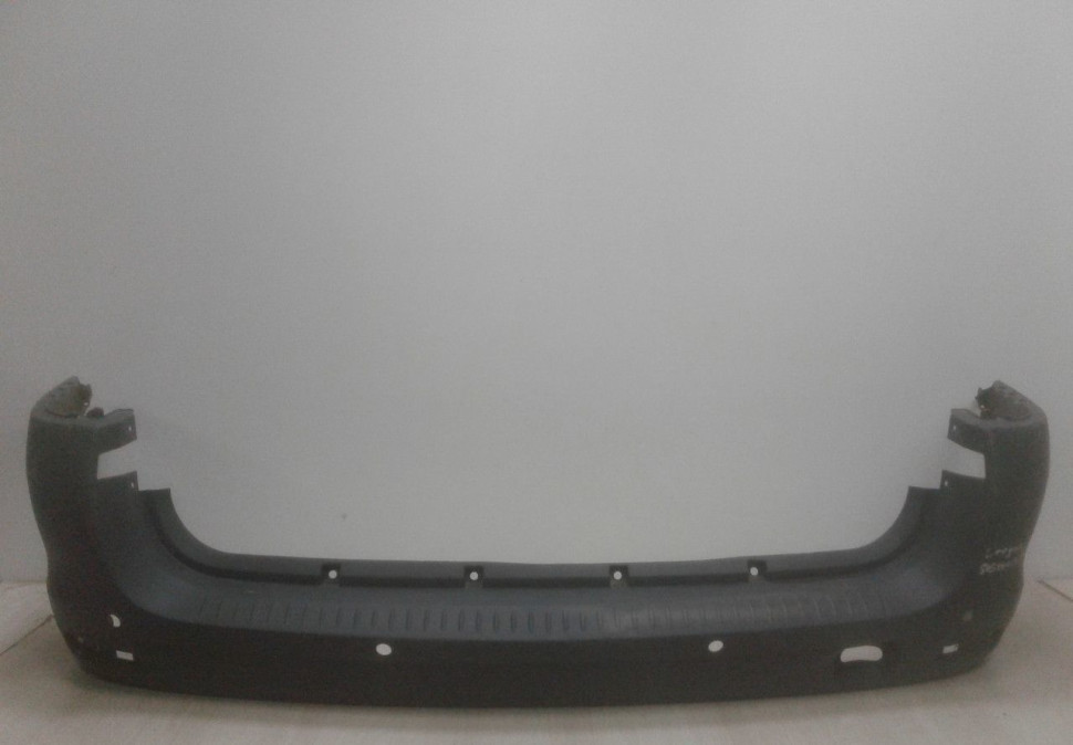 Бампер задний Lada Largus oem 8450000257 (скл-3)