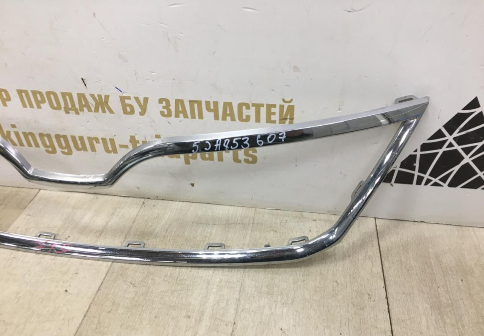 Молдинг решетки радиатора Skoda Rapid OEM 5JA853607 Молдинг решетки радиатора Skoda Rapid OEM 5JA853607