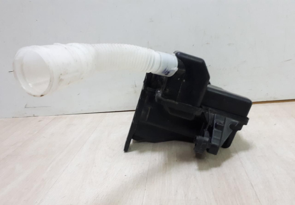 Бачок омывателя Volkswagen Polo oem 6R0955453D
