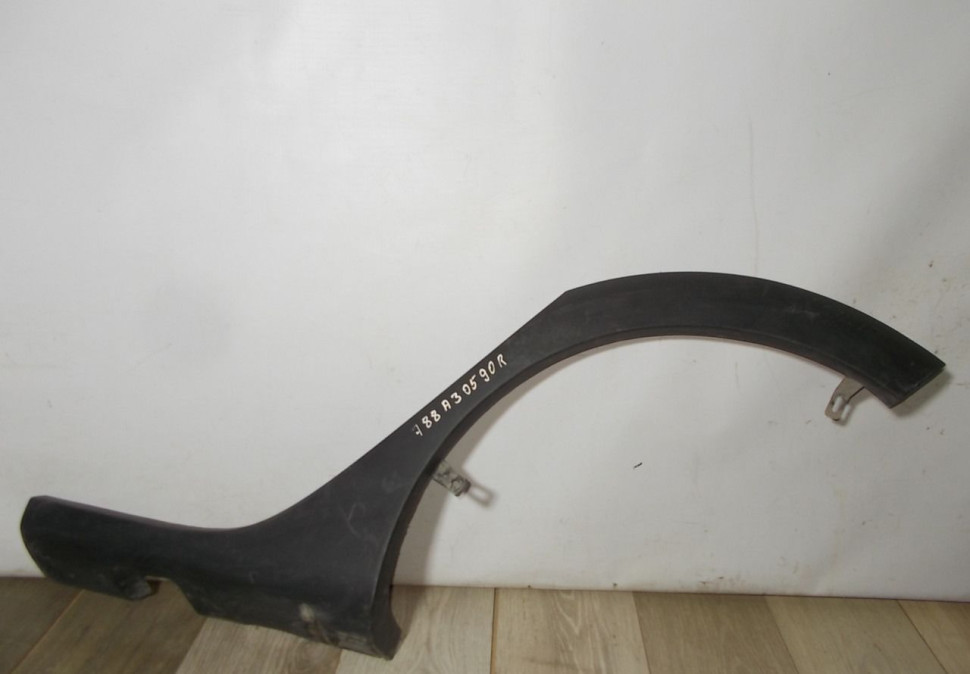 Молдинг крыла задний левый бу Renault Sandero 2 OEM 788A30590R