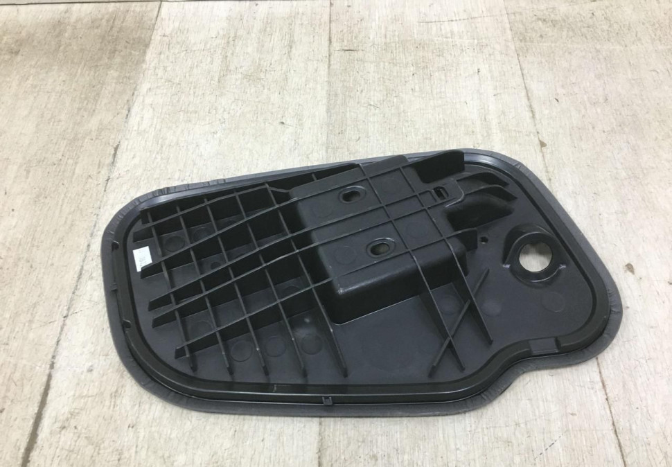 Накладка передней левой двери внутренняя бу Skoda Octavia A7 OEM 5E0837915E Накладка передней левой двери внутренняя бу Skoda Octavia A7 OEM 5E0837915E