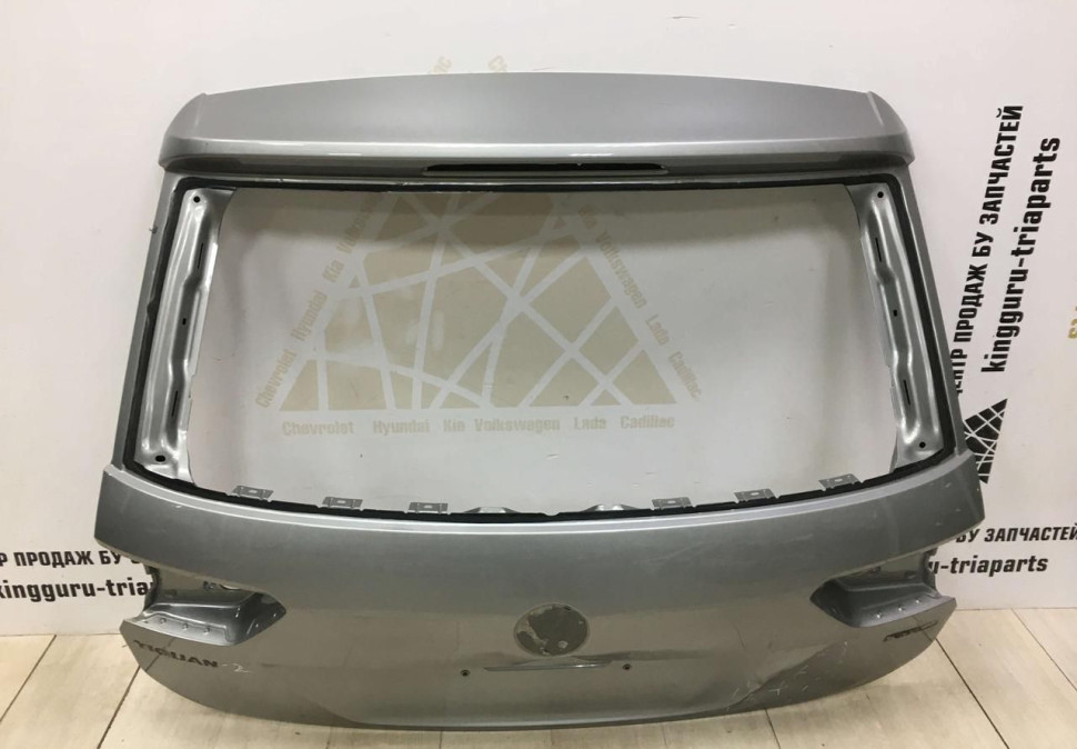 Крышка багажника Volkswagen Tiguan 2 2016 oem 5NA827025