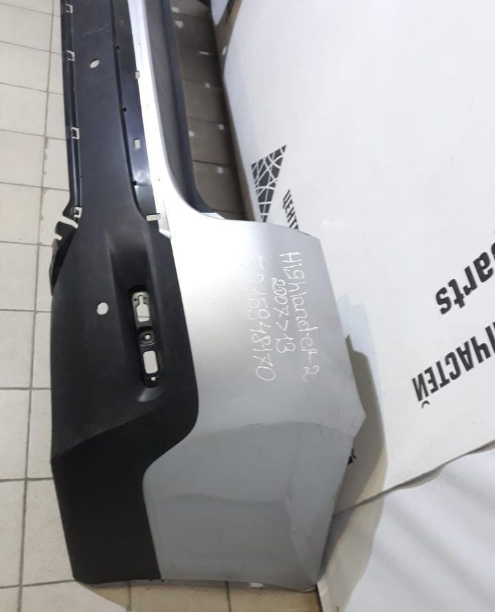 Бампер задний Toyota Highlander 2 OEM 5215948170 (скл-3)
