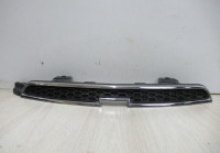 Решетка радиатора Chevrolet Orlando (10>) oem 95471003 (сломана часть пластика) (скл-3)