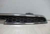 Решетка радиатора Chevrolet Orlando (10>) oem 95471003 (сломана часть пластика) (скл-3)