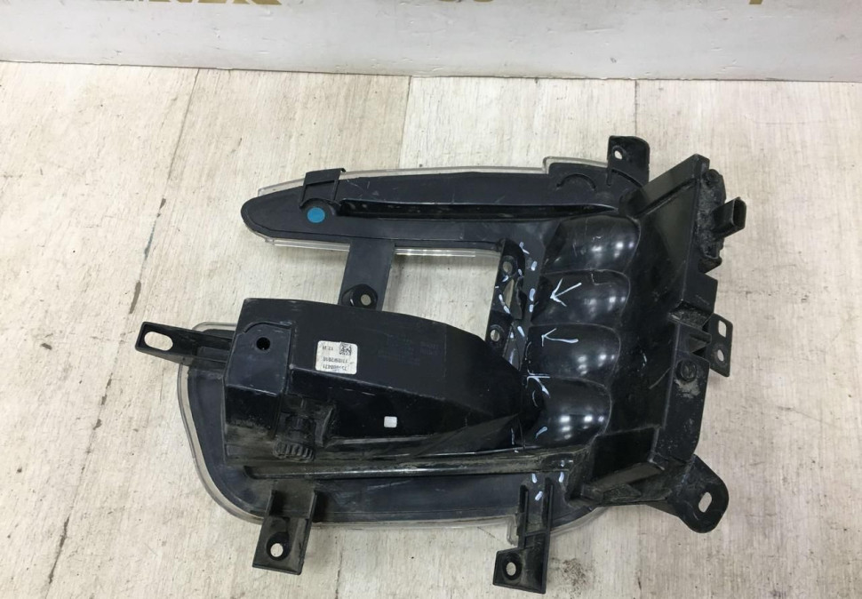 Фара ЛЭД LED противотуманная правая Renault Kaptur OEM 266006538R