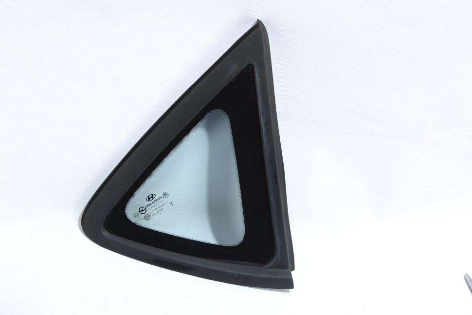 Стекло кузова заднее правое Hyundai I30 FG oem 878202L000