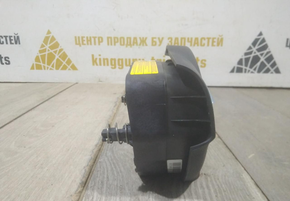Подушка безопасности водителя Opel Zafira D OEM 13382222 Подушка безопасности водителя Opel Zafira D OEM 13382222